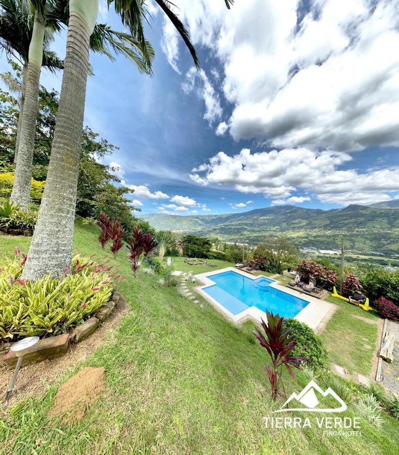 Finca Hotel Tierra Verde Girardota Exteriör bild