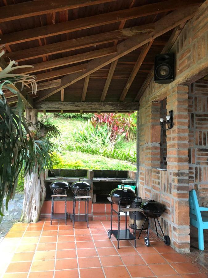 Finca Hotel Tierra Verde Girardota Exteriör bild