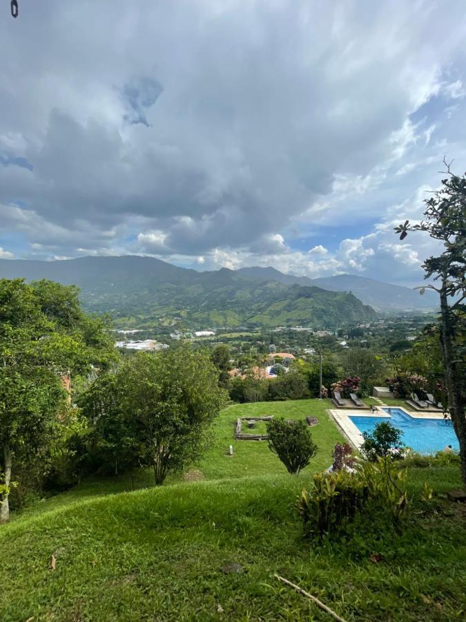 Finca Hotel Tierra Verde Girardota Exteriör bild