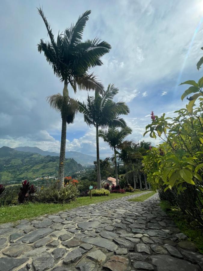 Finca Hotel Tierra Verde Girardota Exteriör bild