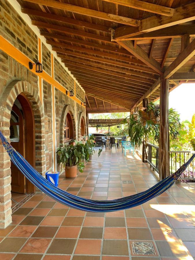 Finca Hotel Tierra Verde Girardota Exteriör bild